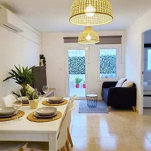 Apartment Centrico Con Patio Privado Spain
